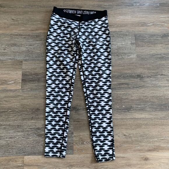 Nike dri fit leggings size medium - Picture 1 of 10